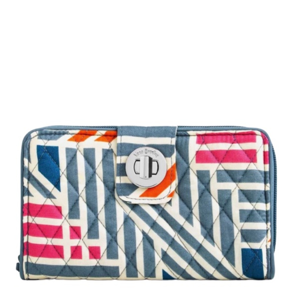 EUC $54 Vera Bradley RFID Turnlock Wallet Quilted Signature Cotton Geo Medallion